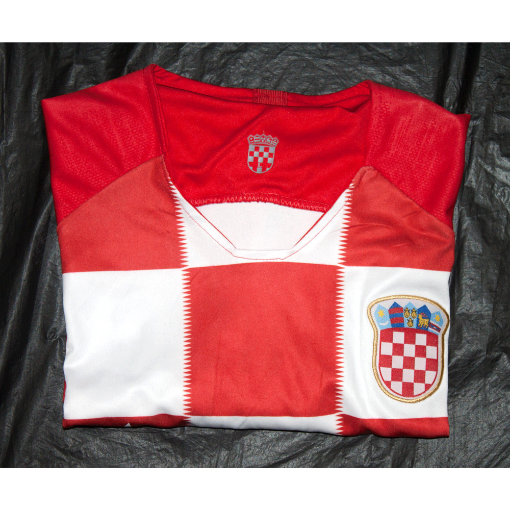 Croatia Ivan Perisic Soccer Shirt 2018 World Cup - Picture 5 of 6